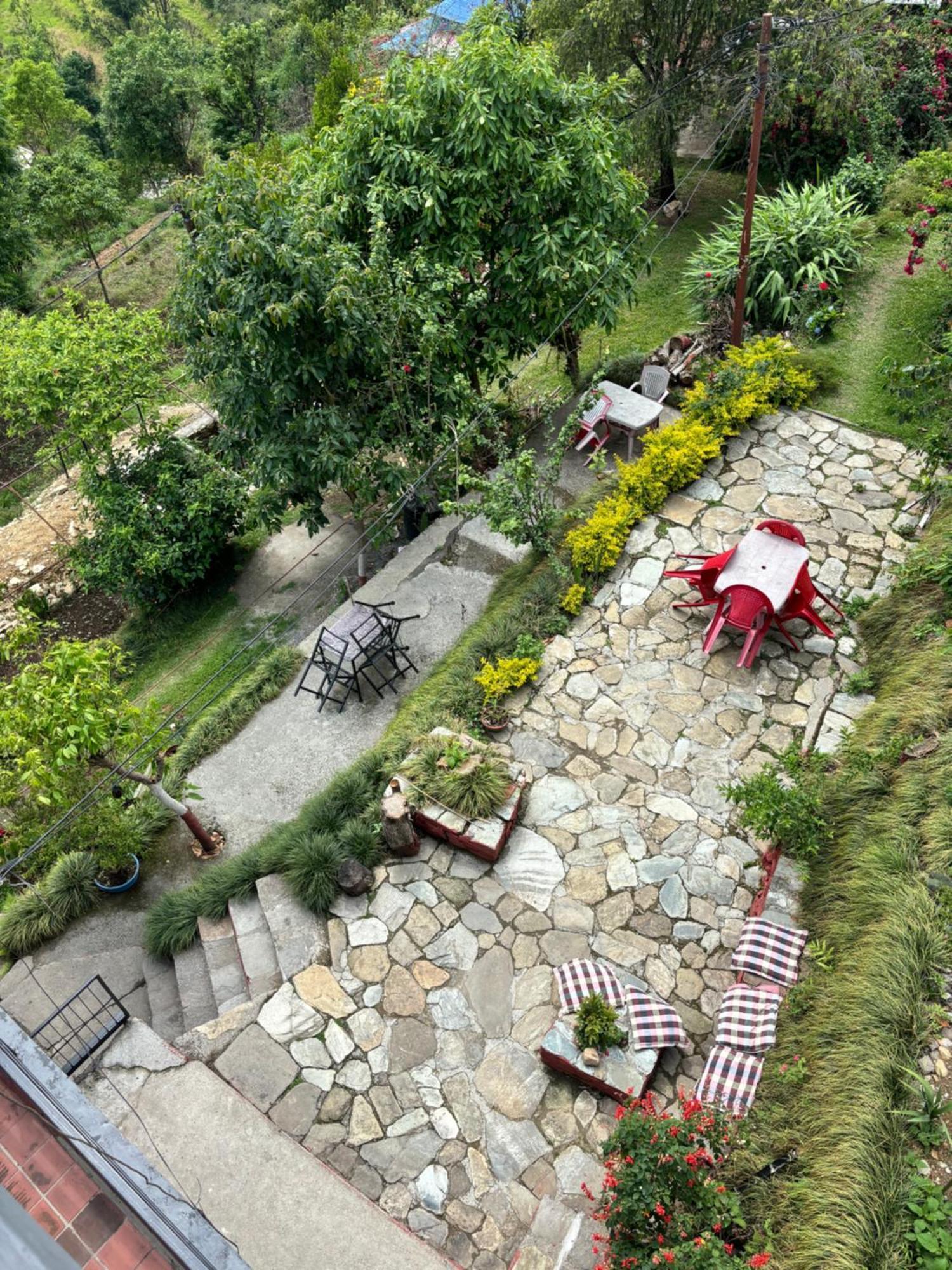 Hotel Siddhartha Garden Ayurveda à Pokhara Extérieur photo